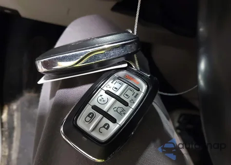 2018 Chrysler Pacifica Touring L из США, поврежденный, VIN 2C4RC1BG5JR277197